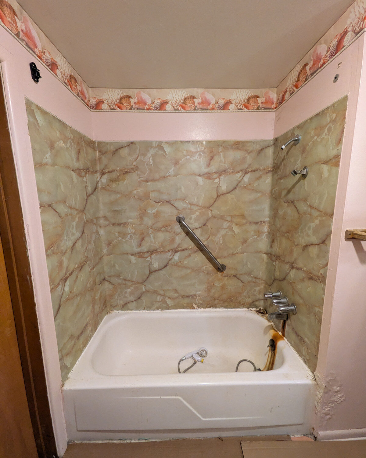 Before: bathtub prior to walk-in tub conversion, Rogue Valley